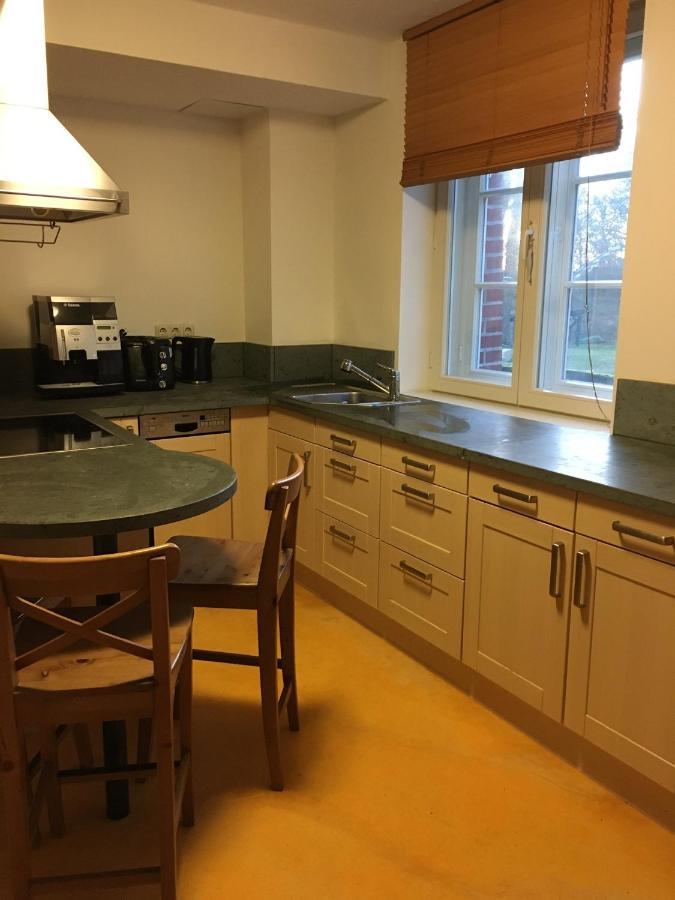 Gutshaus Mit Seeblick - Oekologisch & Nachhaltig Lubow Luaran gambar