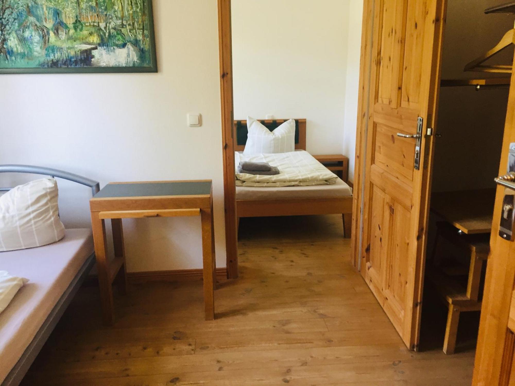 Gutshaus Mit Seeblick - Oekologisch & Nachhaltig Lubow Luaran gambar