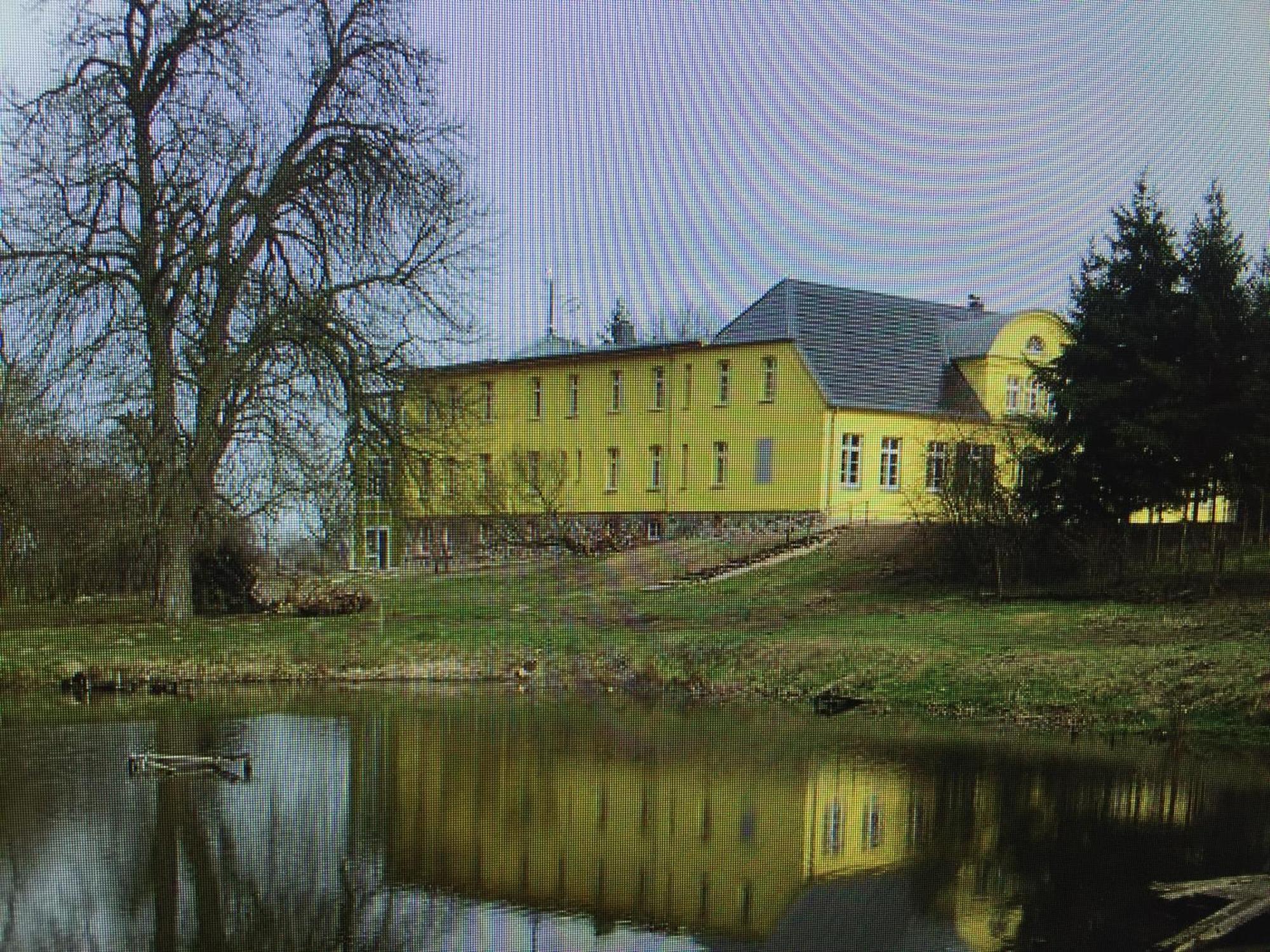 Gutshaus Mit Seeblick - Oekologisch & Nachhaltig Lubow Luaran gambar